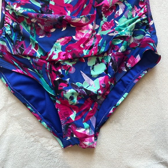 Catalina Pink Blue Purple Floral Twist One-Piece Swimsuit Size S - Picture 6 of 14
